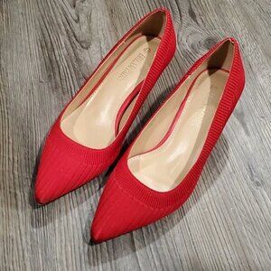 NWOT Red Knit Kitten Heel